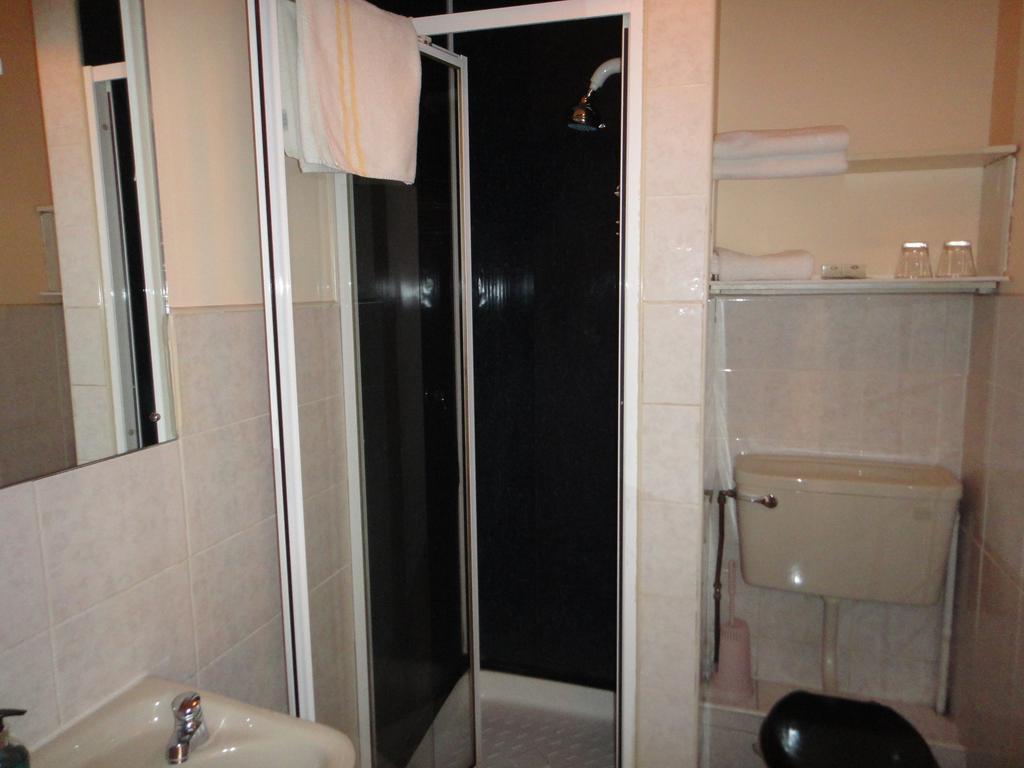 Inn On The Liffey Guesthouse Дублин Номер фото